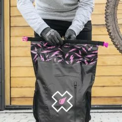 Muc-Off Hogedrukreiniger Moto Set - Zwart/roze 12 Muc-Off Hogedrukreiniger Moto Set - Zwart/roze -Park Tool Verkoop 1091 Pressure Washer Lifestyle MTB 5